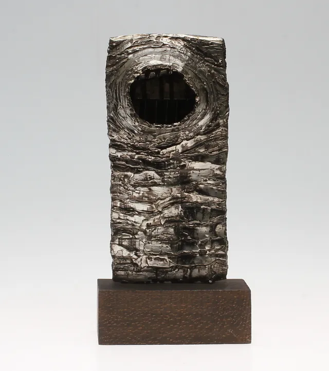 ÅKE LAGERBORG. "Något att minnas", ur sviten "Goda och onda sagor". Skulptur. Signerad.