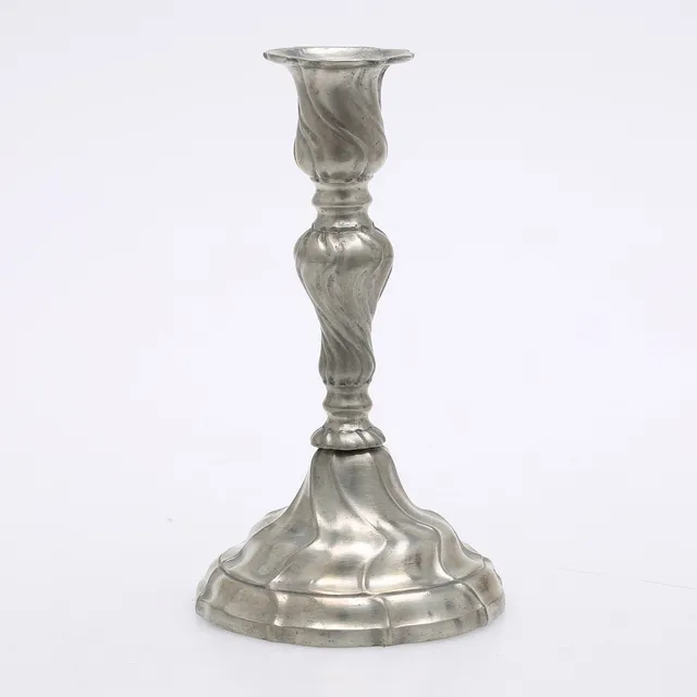 GUDMUND ÖSTLING. Ljusstake, rokoko, Vimmerby, 1774.