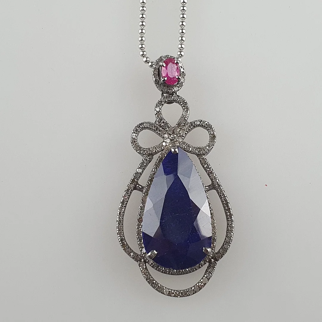 - Blue Sapphire Pendant with sapphire and Ruby, Diamonds. — Brooches & Pendants — Auktionshaus Blank
