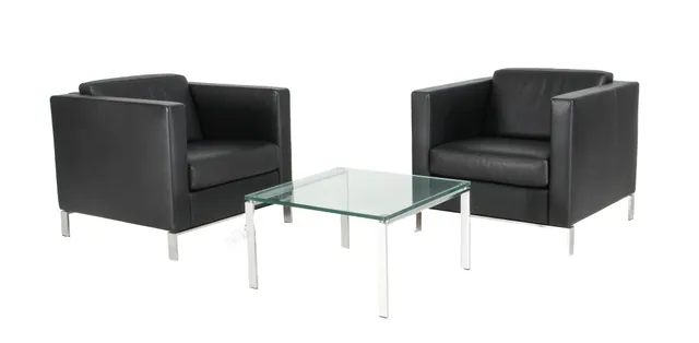 Norman Foster for Walter Knoll. A pair of armchairs, model '501' Congress, and coffee table (3).