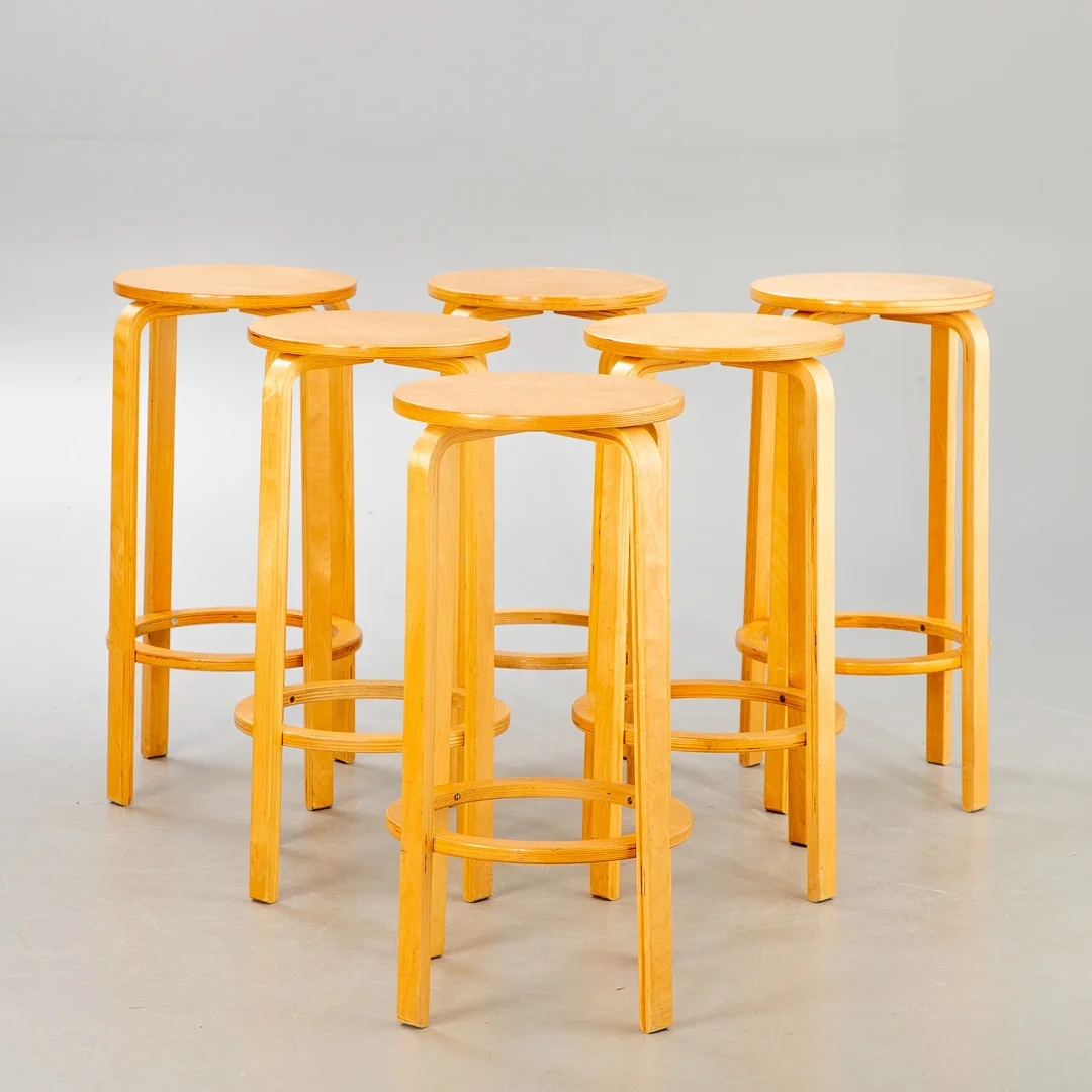 Ein Satz von Barhockern 'Frosta' von IKEA, 1990er Jahre (6). — Armchairs & Chairs — Stockholms Auktionsverk Hamburg