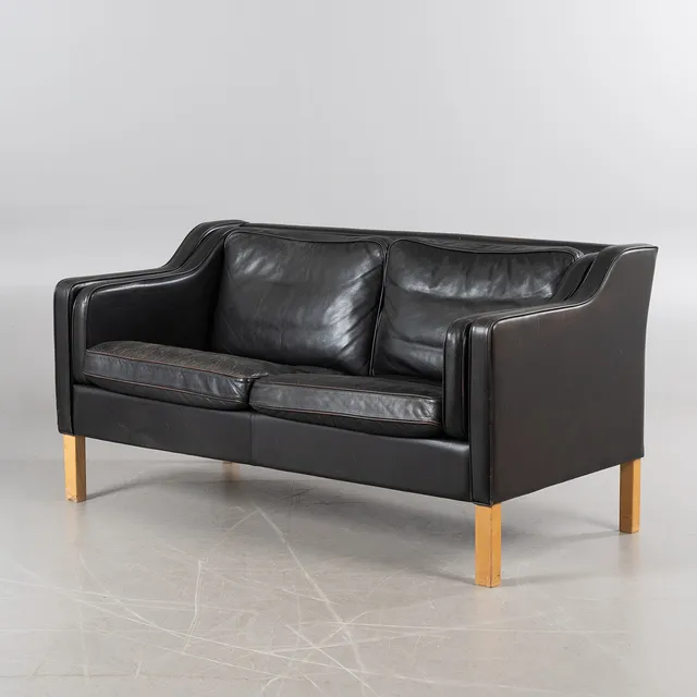MOGENS HANSEN. Soffa, 2-sits, modell 195, svart läderklädsel.