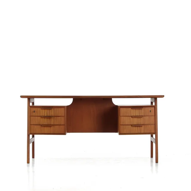 Gunni Omann for Omann Junior Furniture Factory. Freestanding desk made of teak wood, model 75.