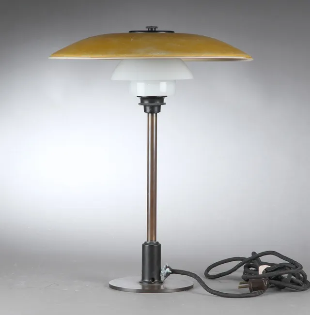 Poul Henningsen 3 l/2- 2 bordlampe, 1940'erne