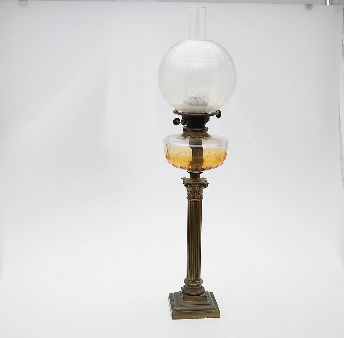 A HINKS AND SONS PATENT GILT BRASS AND GLASS OIL LAMP, CIRCA 1900. — Table Lamps — Dreweatts Online