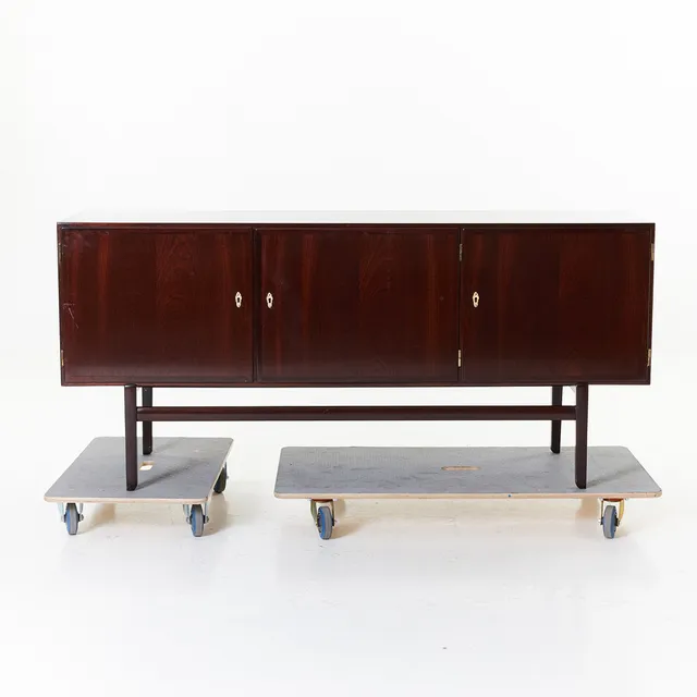 OLE WANSCHER. Sideboard i mahogny, Ole Wanscher, P. Jeppesens Möbelfabrik, Danmark.
