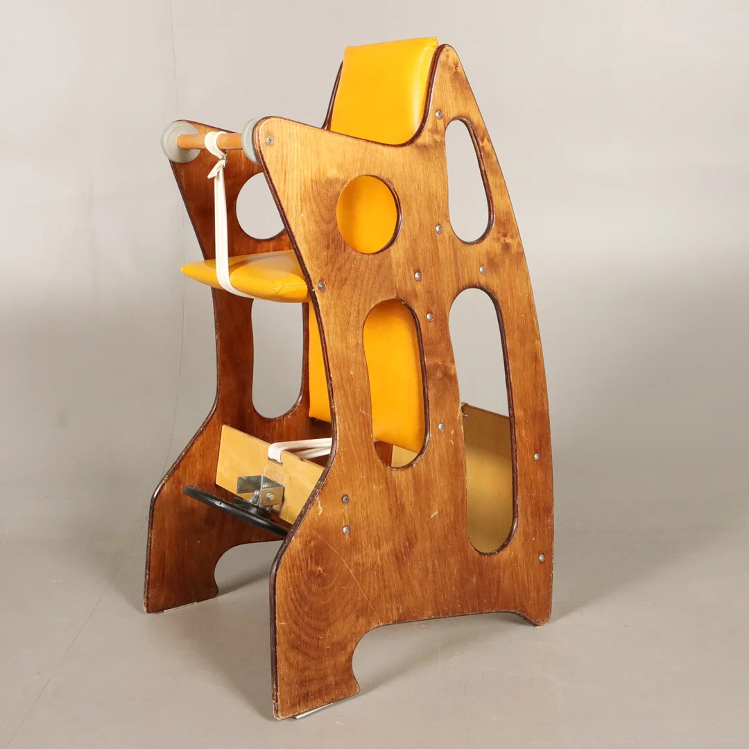 BARNSTOL, Hokus Pokus, 1900-talets andra hälft. — Armchairs & Chairs — Höörs Auktionshall