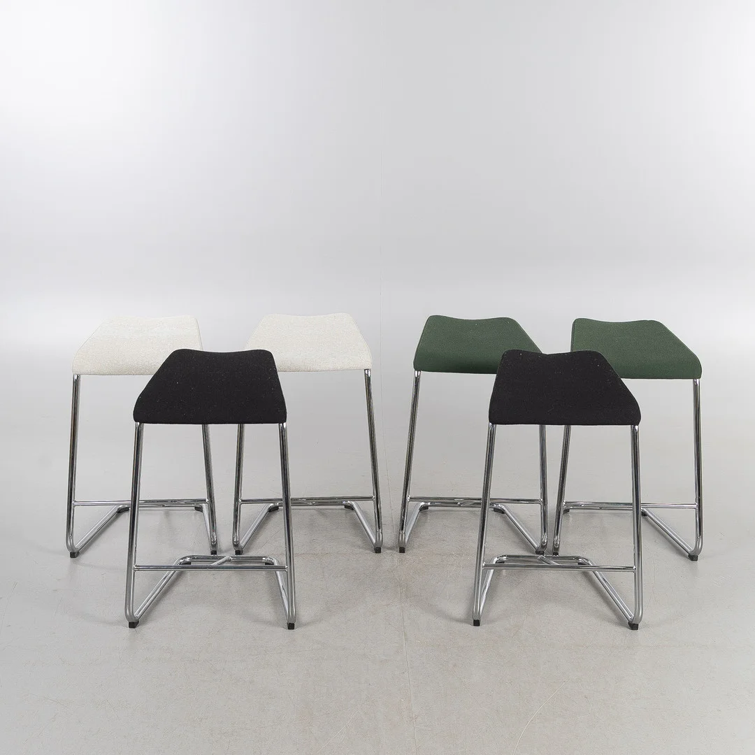 ANYA SEBTON. Lammhults, Barstolar, "Add", 6 stycken, med svart ullklädsel. — Armchairs & Chairs — Stockholms Auktionsverk Helsingborg