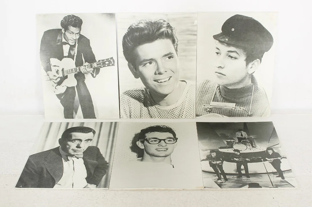 Seks posters med Rockstjerner bl.a. The Beatles, Buddy Holly m.fl. (6) — Hobby and collectibles/Collectibles — Lauritz