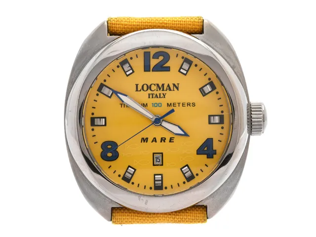 LOCMAN, Italy, Mare (Titanium 100 Meters), Ref nr. 132, Serie nr. 7380, herrur, 47 mm, titan, quartz, mineralglas, datum, corduraband, originalspänne, ca 2006, etui.