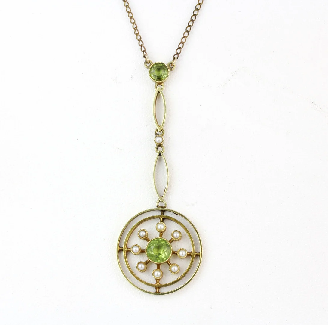 EDWARDIAN PERIDOT AND PEARL NECKLACE. — Necklace — Chalkwell Auctions