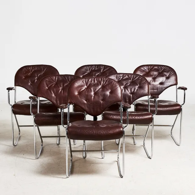 SAM LARSSON. Karmstolar, 6 st, modell Sam, stomme i förkromade stålrör, klädsel i mörkbrunt skinn, 1900-talets andra hälft, Dux, formgivningsår 1974.