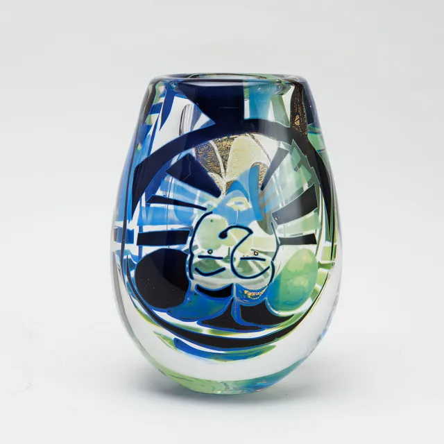 HANNE DREUTLER. Vas, glas, guldgraal, "Arlecchino", Åhus, signerad och daterad 1989 samt Arthur Zirnsack, numrerad 123-1/20.