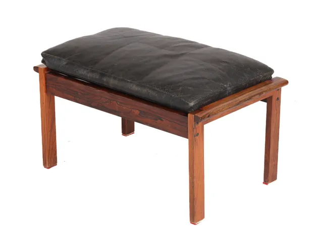 Illum Wikkelsøe. Stool, model 'Capella', rosewood