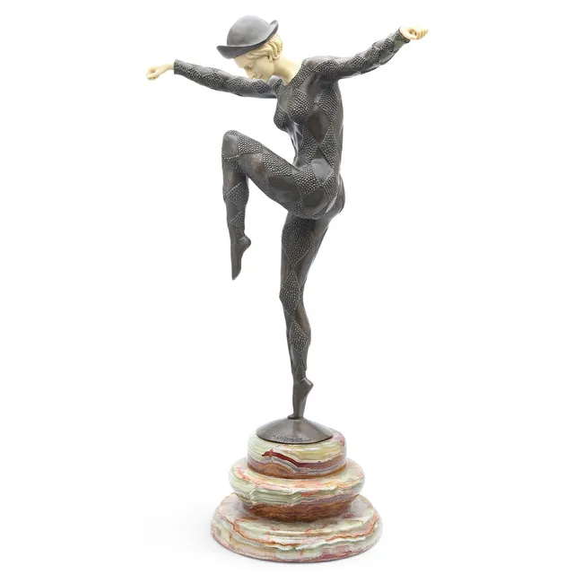 EN EL ESTILO DE DEMETRE CHIPARUS. "Kapurthala" dancer.