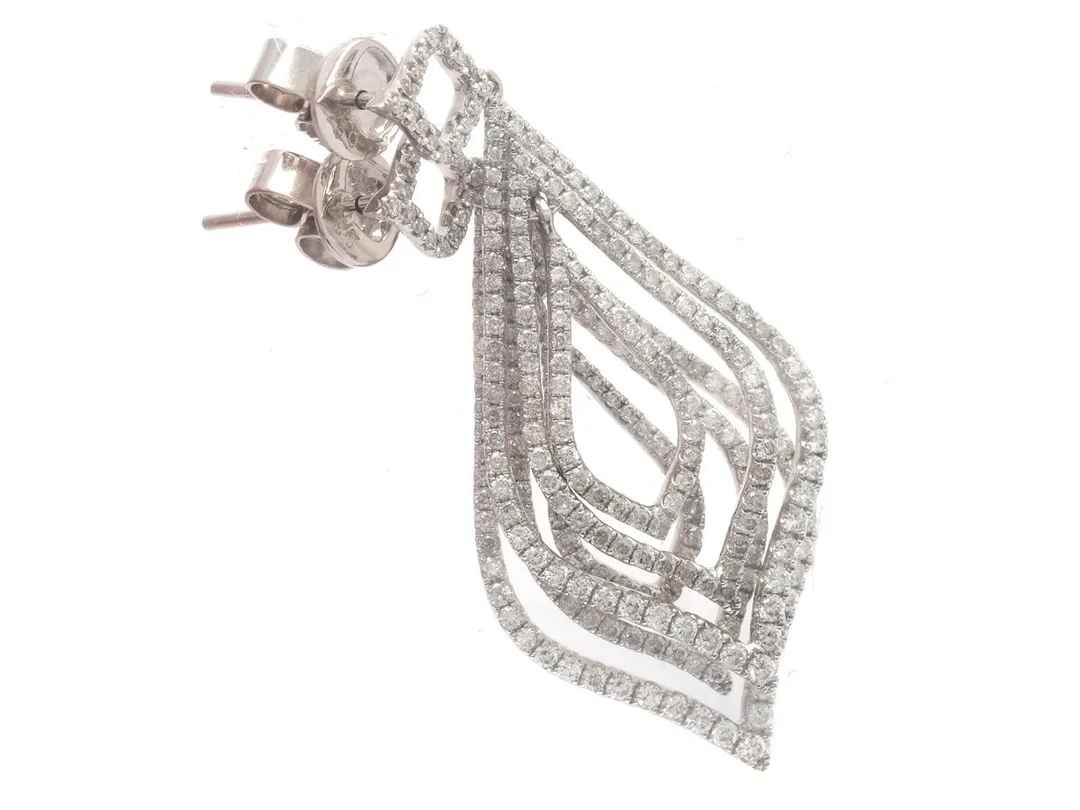 Örhängen 18K vitguld 6,4g längd: 42mm, med diamanter 296xca0,005-0,01ct — Smycken/Örhängen — Kaplans