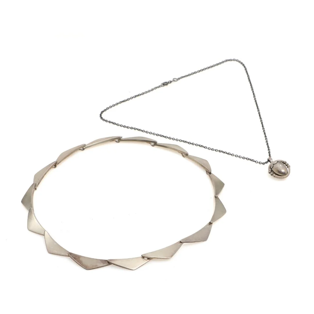 “Peak” necklace in sterling silver. L. 44 cm, and necklace in sterling silver design 188. L. 45 cm. Total weight approx. 66 g. (2) — Jewellery/Necklaces & pendants — Bruun Rasmussen