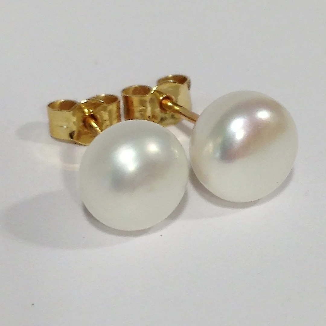 PEARL & GOLD EAR STUDS. — Earrings — Rumsey’s Auctioneers