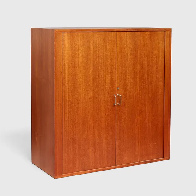Arkivskab af teak med jalousilåger, greb af metal, antageligt dansk møbelsnedker, Danmark, ca. 1950/1960'erne.
