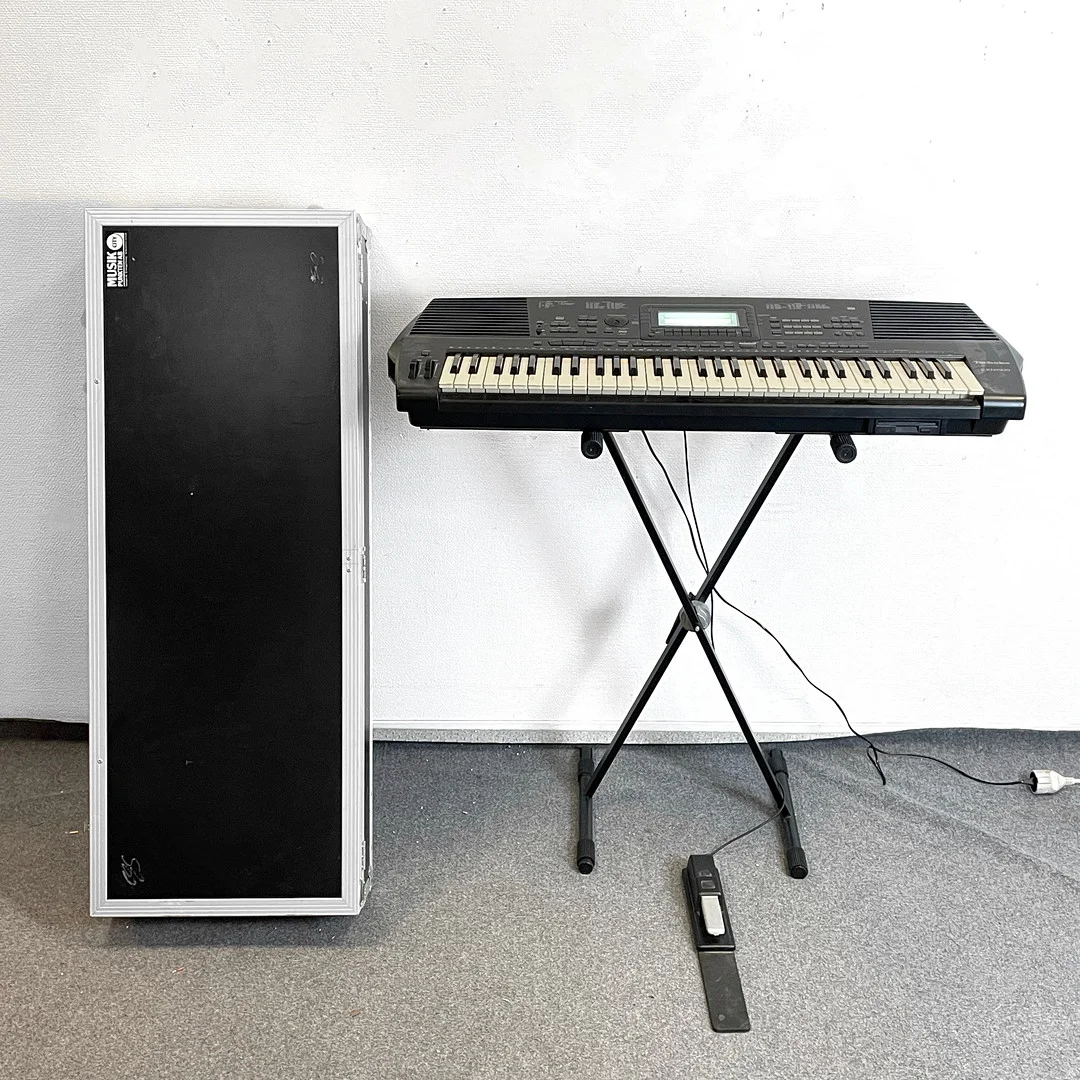 KEYBOARD. Technics SX-KN1500, med stativ, väska & pedal, Japan. — Musical instruments — Roslagens Auktionsverk