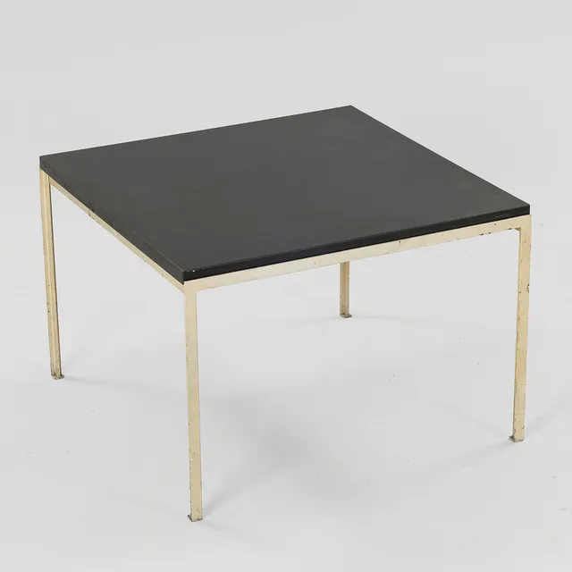 Sofabord med stel af lakeret metal og plade af lamineret træ, Nordiska Kompaniet, Sverige, ca. 1950/1960'erne.