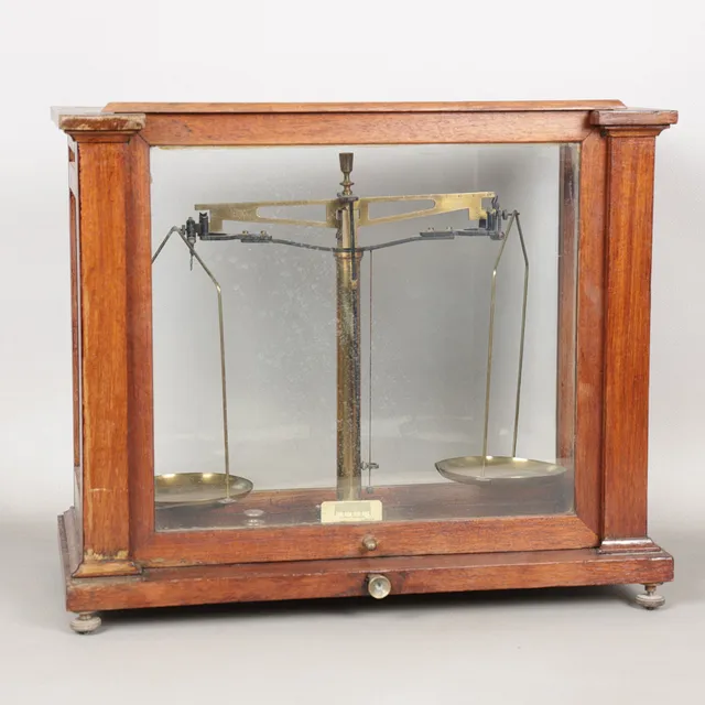 A SET OF BRASS SCALES BY ILFORD LIMITED.