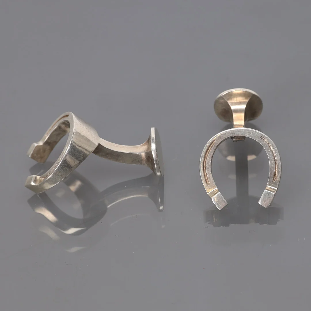 OLE LYNGGAARD. MANCHETTKNAPPAR, i sterling silver. — Cufflinks & Tie Pins — Stockholms Auktionsverk Helsingborg