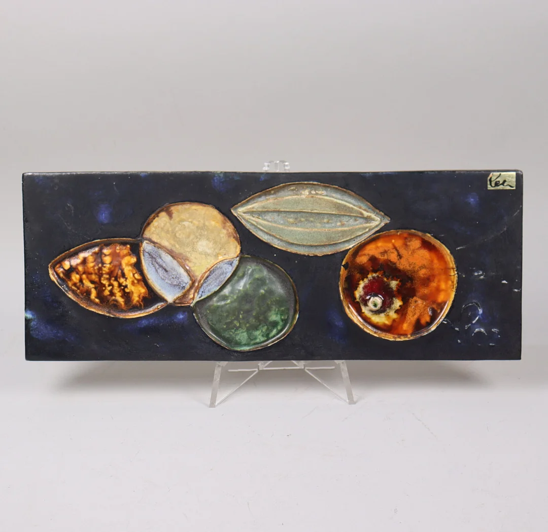 HELMUT SCHÄFFENACKER. väggrelief i glaserat stengods, 1970-tal. — European — Markus Auktioner