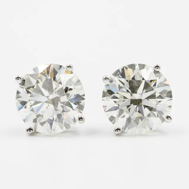 Pair of brilliant earrings in 14 kt white gold with 4.00 ct. Lab Grown diamonds (2)