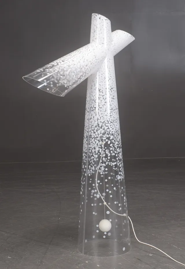 Louise Campbell. Model Snow gulvlampe