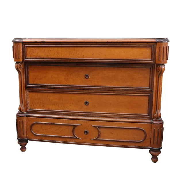 "Isabelina" chest of drawers in satinwood and mahogany, circa 1860-1870.