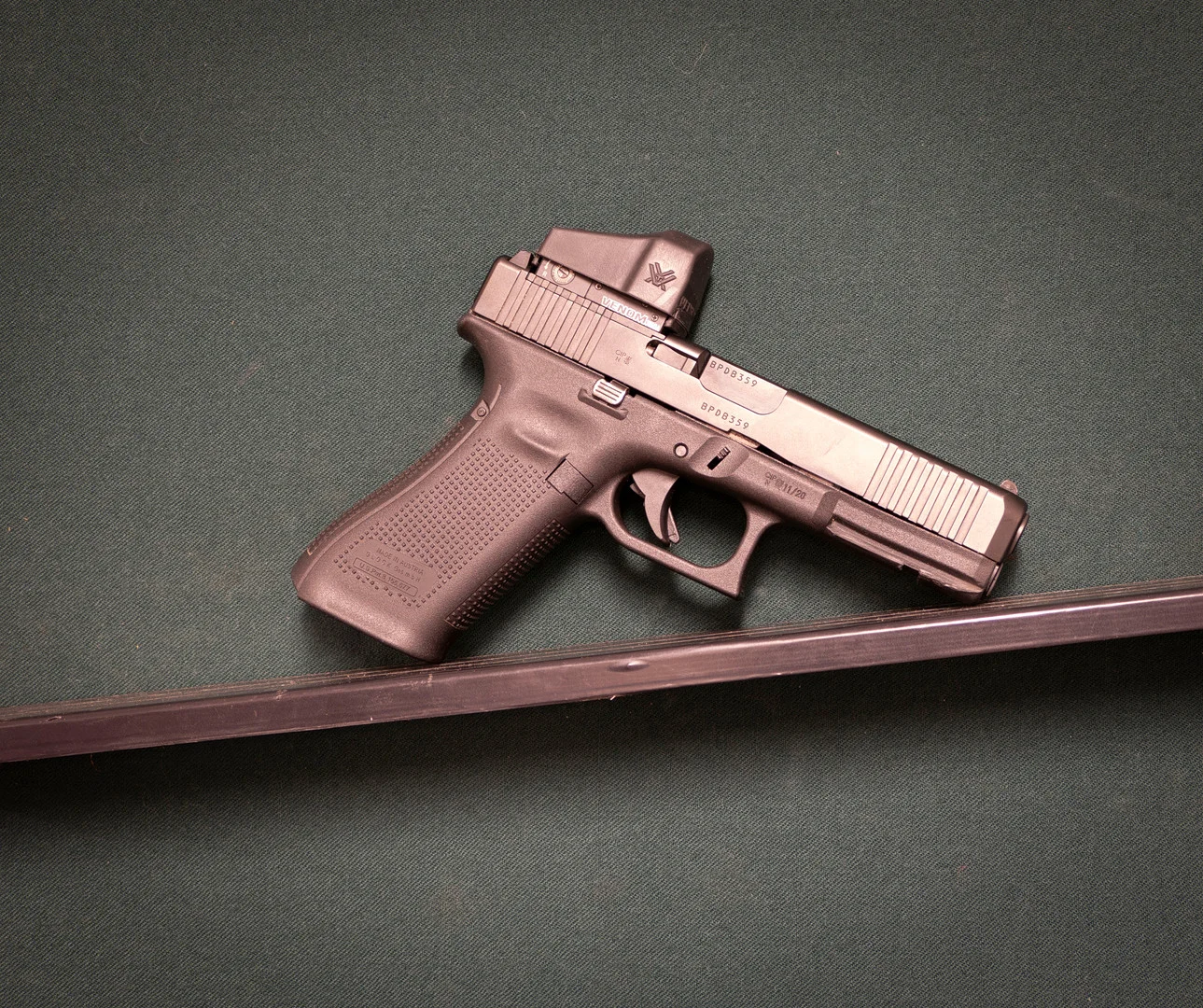 Glock 17 Kaliber 9x19. Tillv.nr. BPDB359. — Pistols — Mauritz Widforss