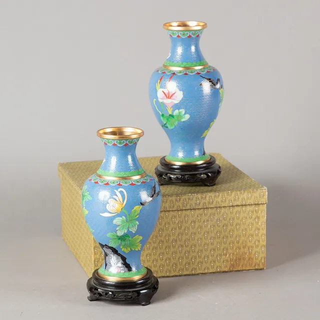 Cloisonné Vasenpaar, 20. Jh.