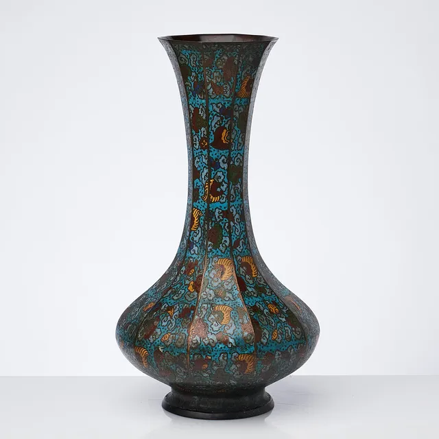 VAS. Cloissoné, Meji, Japan, 1900-talets början.
