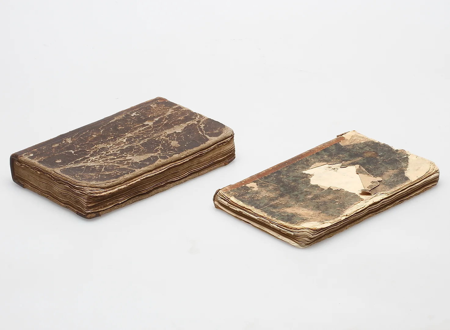BÖCKER, "Lärebok i naturläran - För Sweriges Allmoge" samt "Lärebok i Naturläran - för folkskolor och folkskollärare = seminarier", 1860 samt 1876. — Books, Maps & Manuscripts — Gomér & Andersson Linköping