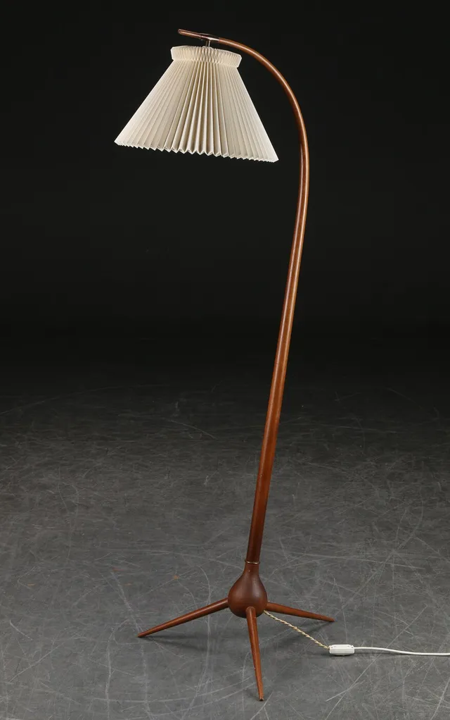 Severin Hansen Jr. Floor lamp in moulded beech