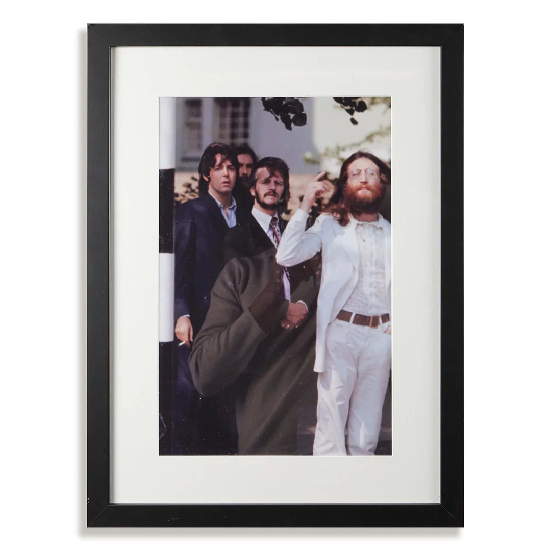 THE BEATLES. ABBEY ROAD OUTTAKE. — Engravings & Prints — Lots Road Auctions