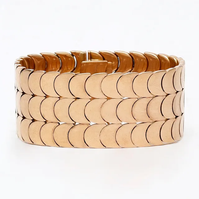 Gold wide bracelet, mid 20th Century.