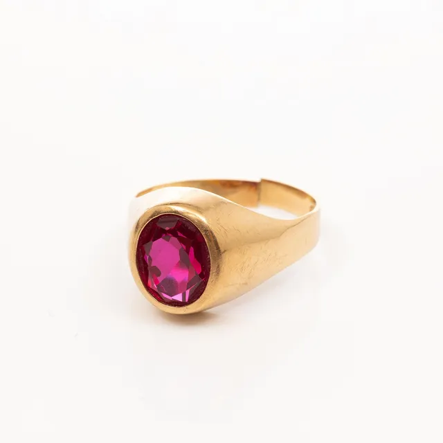 RING, 18K guld, Rubin.