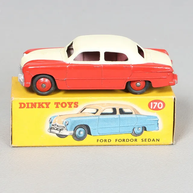 DINKY TOYS NO. 170 FORD FORDOR SEDAN.