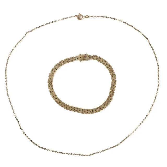 Aage Albing. Vintage brick bracelet of 8 kt. gold & chain in 8 kt. gold. (2)