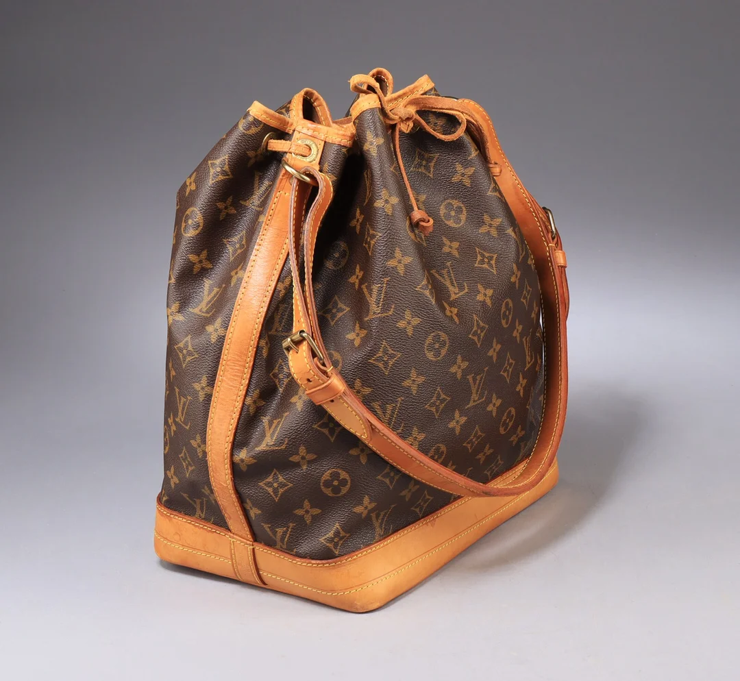 Louis Vuitton. 'Noé' shoulder bag by Monogram Canvas — Clothing, shoes and accessories/Bags — Lauritz