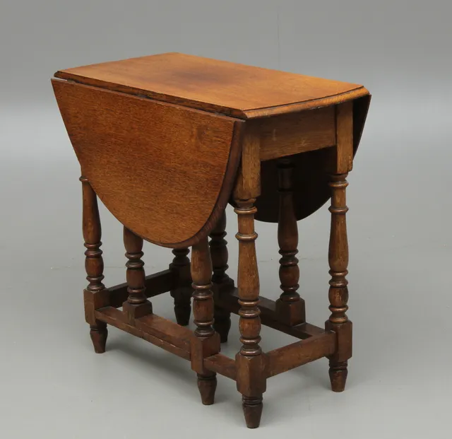 KLAFFBORD, barockstil, 1900-tal.