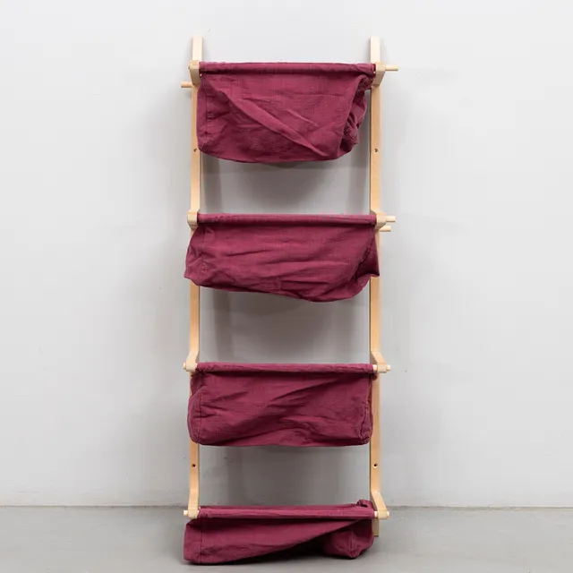 NIRVAN RICHTER. Tidningshylla, Norrgavel, björk/textil, 1900/2000-tal.