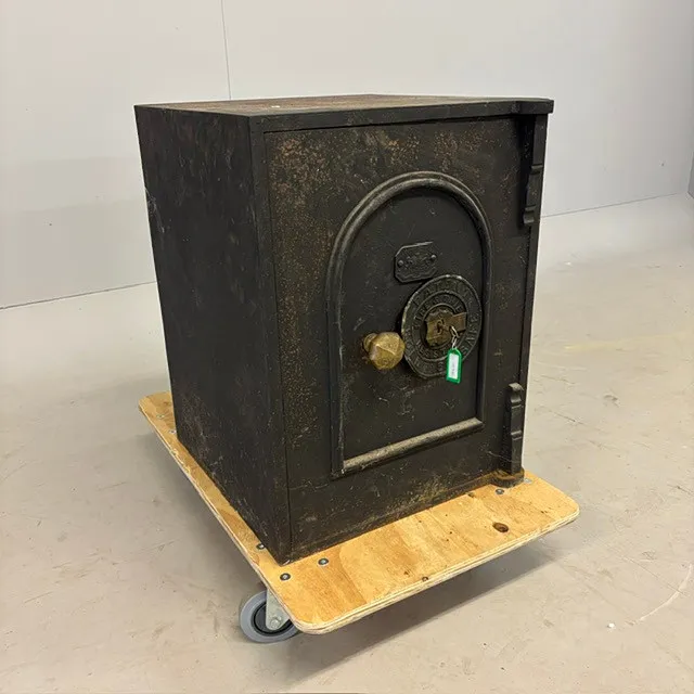 VINTAGE SAFE.
