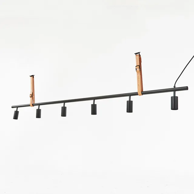 NICLAS HOFLIN. "Long John Pendant", takarmatur, RUBN, formgivningsår 2024.