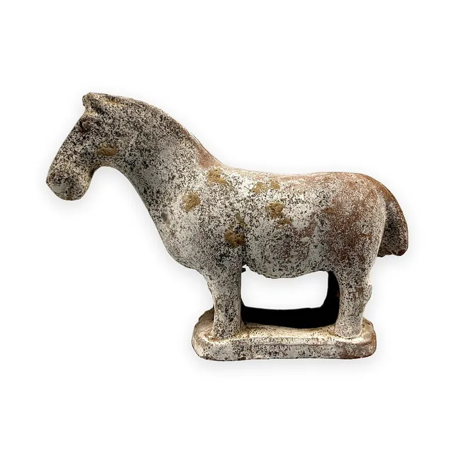 Figur, lergods. Kina. Tang eller Tangstil.
