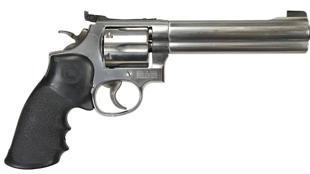REVOLVER, fabrikat Smith&Wesson, modell 686-5 Target Champion DL, kaliber .357 Magnum, tillv.nr CHA1096, se-nr 2173420.