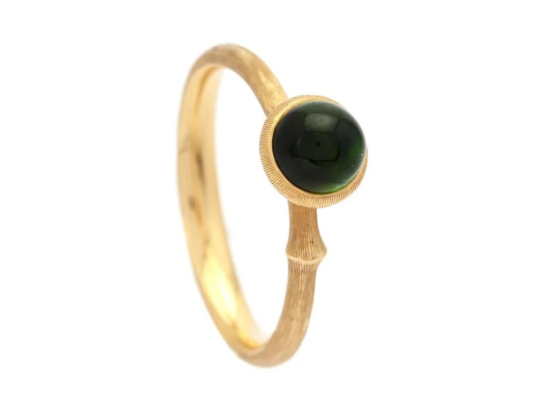 OLE LYNGGAARD, ring, Lotus 0, 18K guld, grön turmalin, design Charlotte Lynggaard, stl 17,25 vikt 4,2 g, originaletui, ytterkartong. — Smycken/Ring — Kaplans