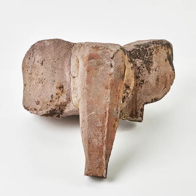 TORSTEN RENQVIST (1924-2007). "Lilla elefanten drömmer", infärgad betong.
